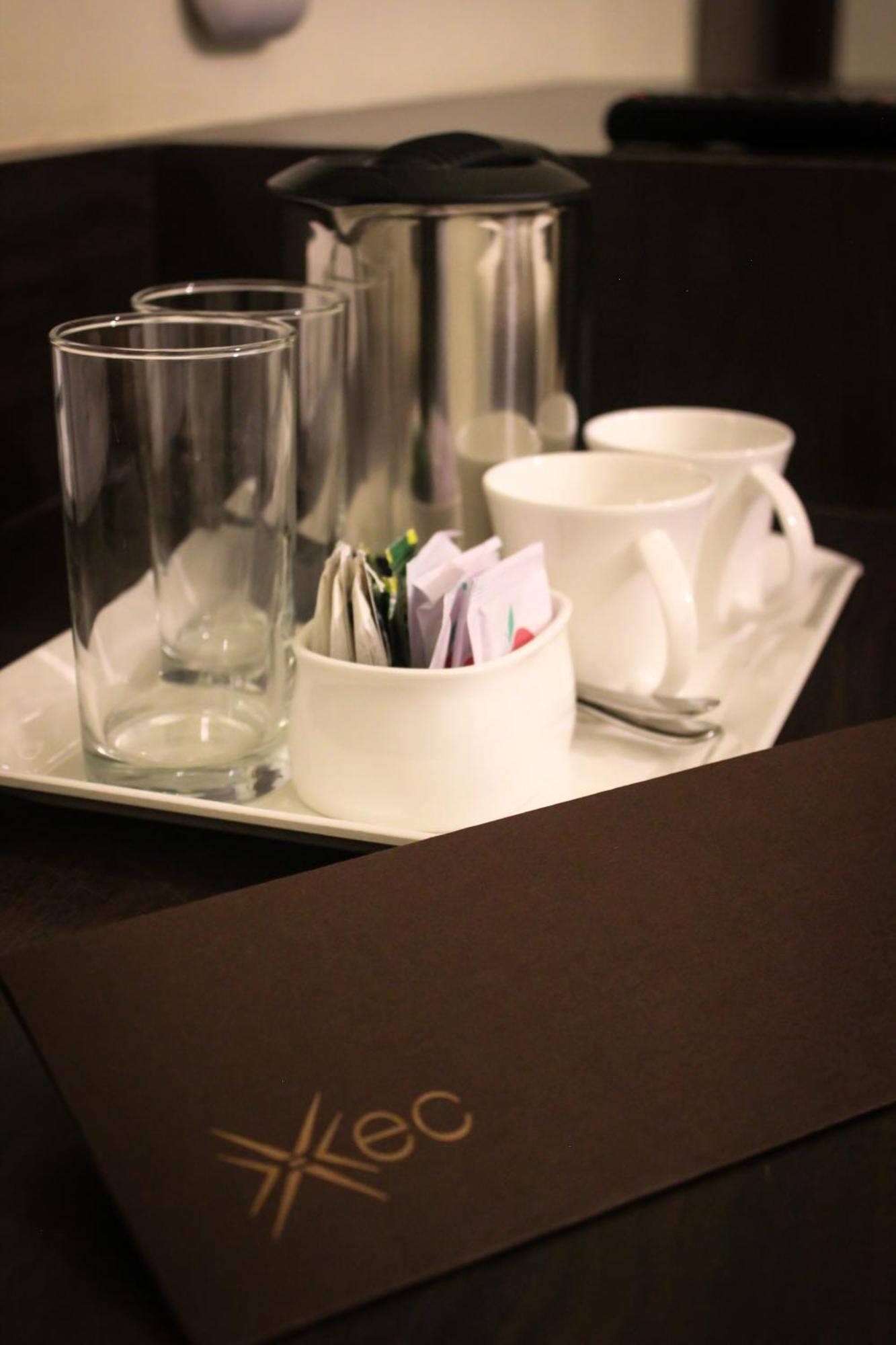 แคปิตัล โอ 37677 Xec เรซิเดนซี Hotel มัดกอน ภายนอก รูปภาพ
